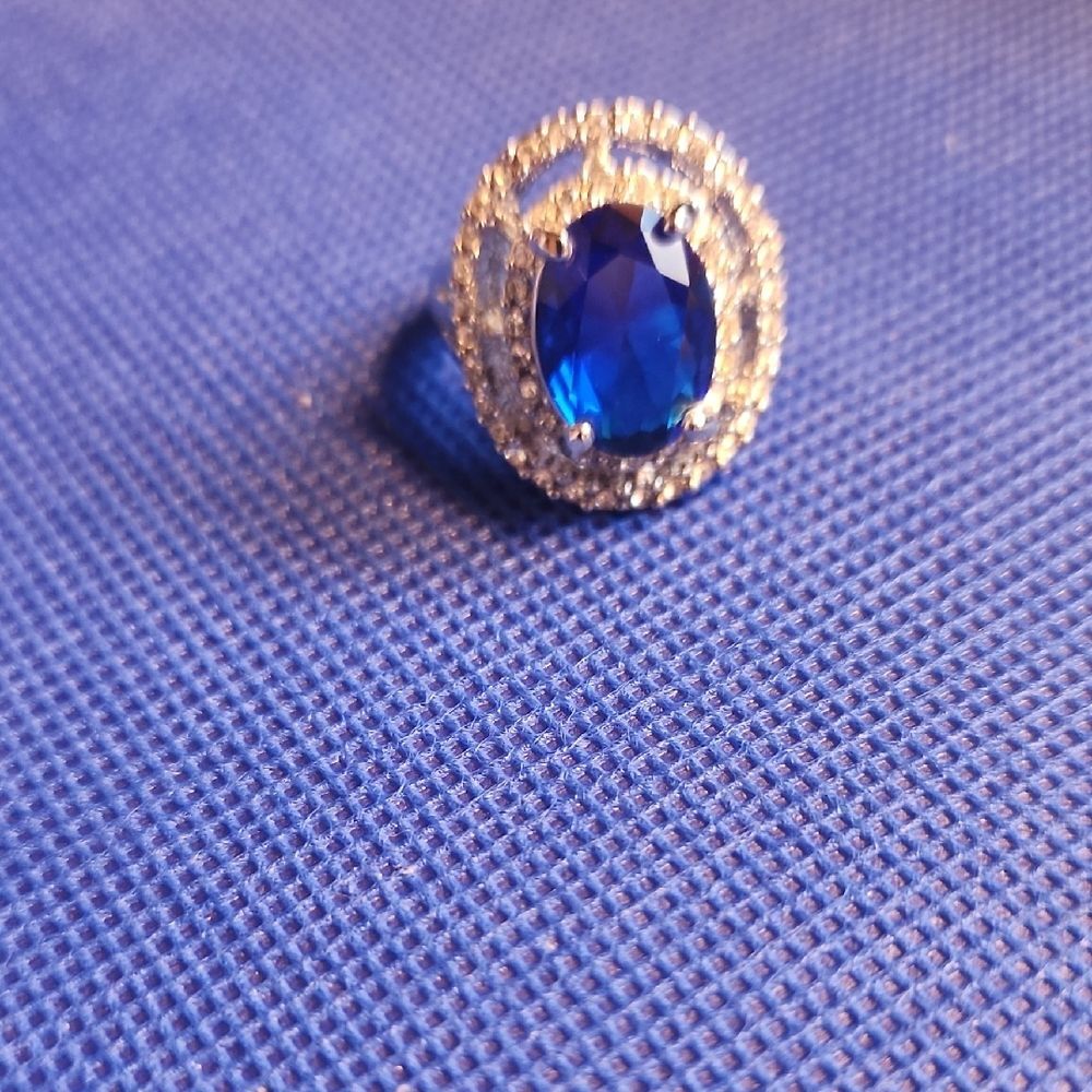 Elegant Silver and Blue Faux Gemstone Ring....size 7 3/4